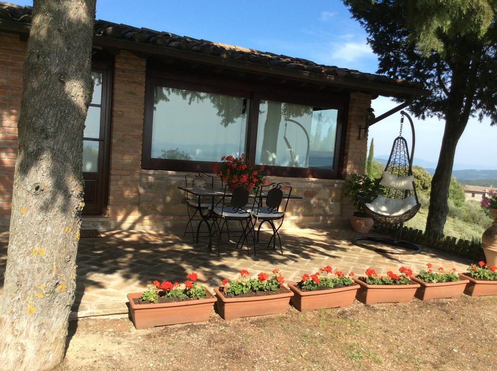 Agriturismo La Bicocca - Apt. "Il Leccio" Castel Rigone Luaran gambar